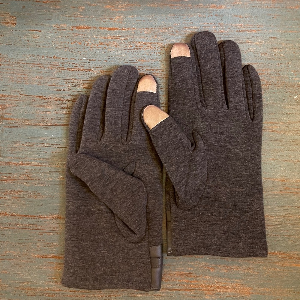 Grey Touchscreen Gloves - Picture 2 of 3